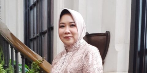Dr. Sri Dewi Adriani S.S., M.Si.