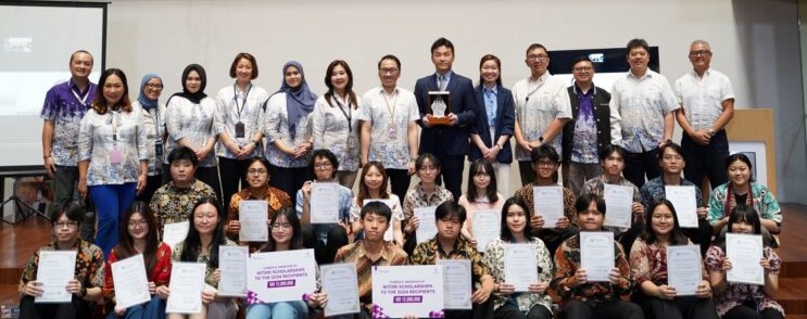 20 Mahasiswa Japanese Popular Culture BINUS University Terima Beasiswa NITORI 2024